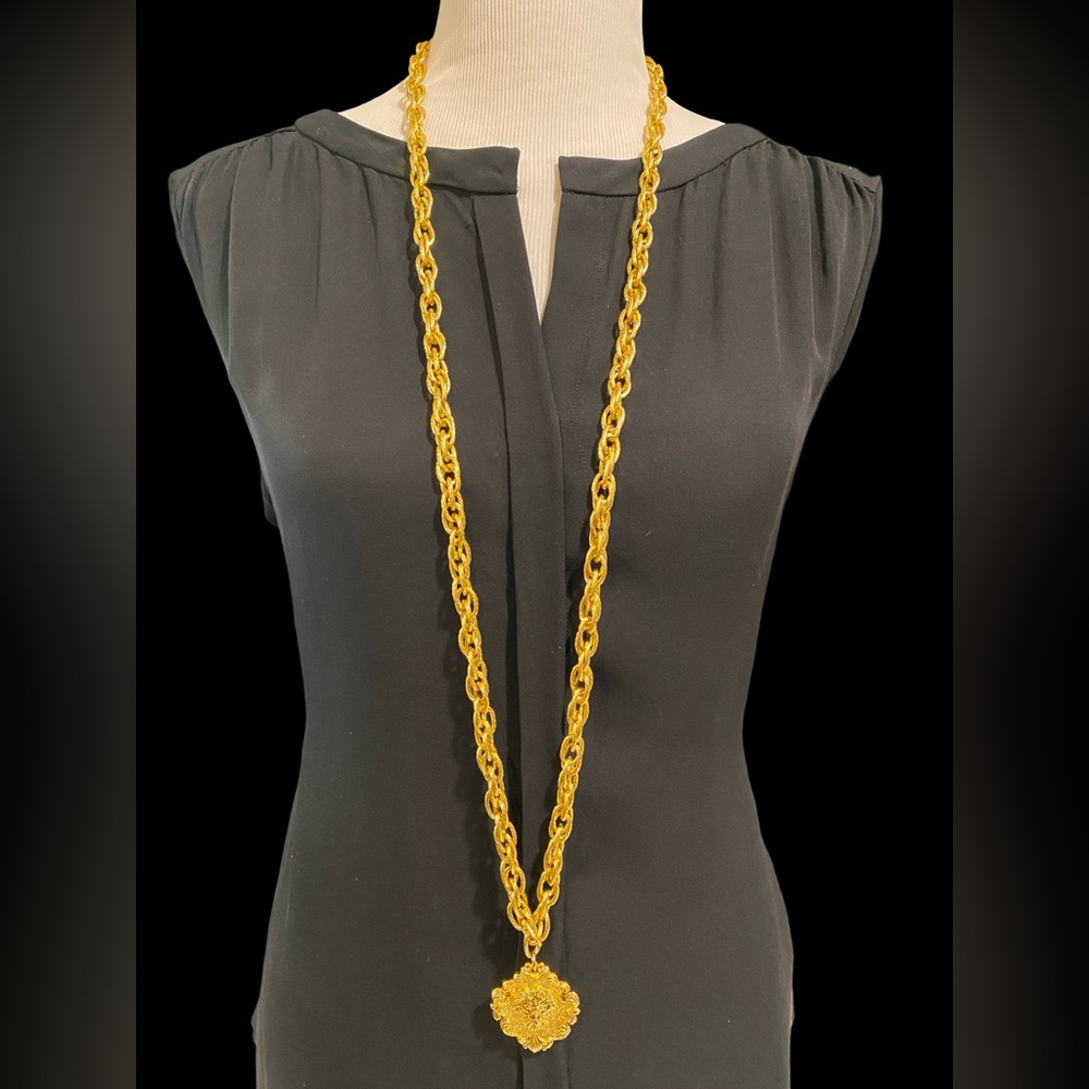 Lion Pendant Chain Necklace